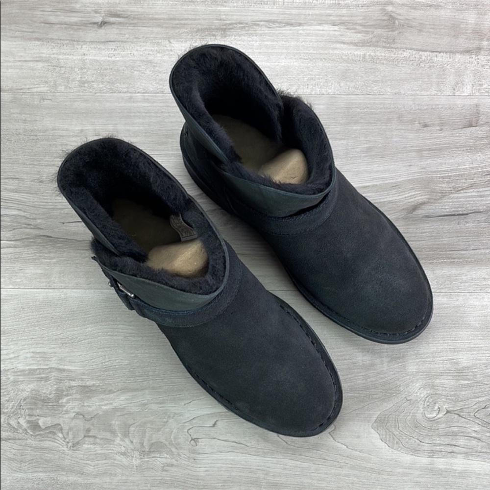 🍁UGG🍁 BLACK AUBRIELLE BOOTS - Picture 5 of 14
